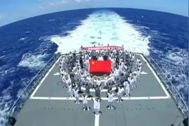 上海市浦东新区多种方式为海军庆生图片