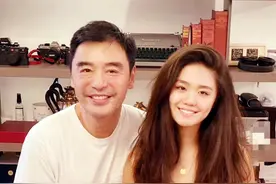 钟镇涛拒绝复婚：57岁再做父亲，我是4个儿女的幸福爸爸图片