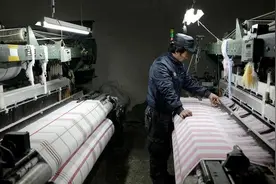 学生问：私企老板与资本家，都一样是榨取工人劳动的剩余价值吗？图片