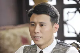 《悬崖之上》主演李乃文辟谣：张少华老师不是我岳母图片