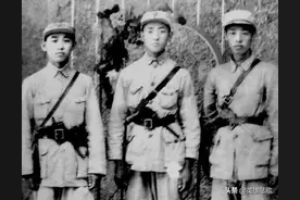 55年评衔时，剩余3千多老红军无法安排，毛主席特批：红军不下校图片