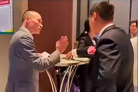 江苏一男子办婚宴，不付清全款酒店就不上菜，最后饭菜还半生不熟图片
