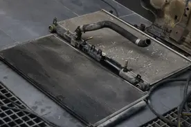 怪兽修车：翻新一辆09年战损级本田奥德赛，匠心施工，满血复活图片