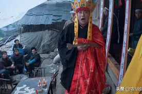 农村禁忌多，家里有人去世后，三年不能贴春联，初五前也不走亲戚图片