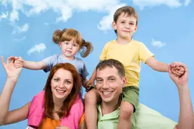 我妈把200万拆迁款全部给哥哥，生病了却来找我养老图片