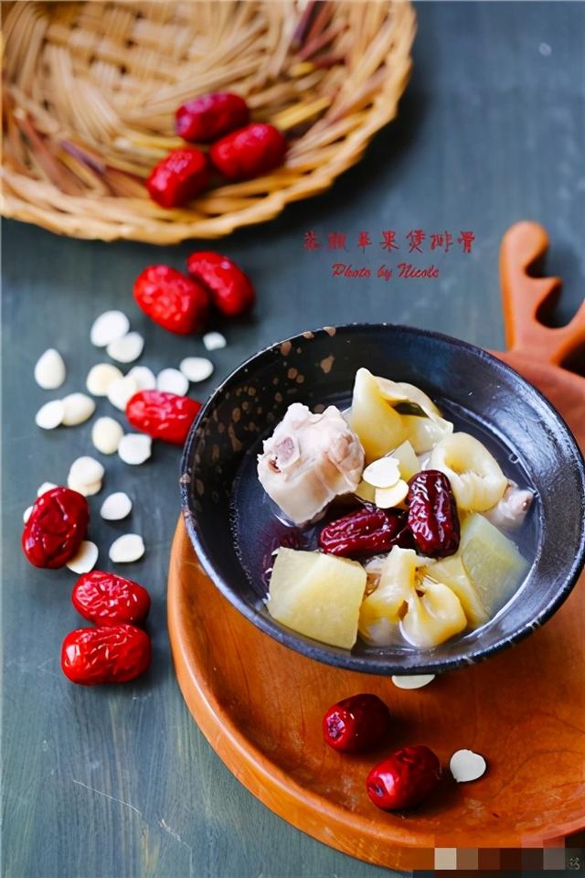 喝完花胶汤能吃苹果吗 2026年喝完花胶汤能吃苹果吗会中毒吗