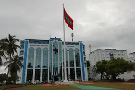 马尔代夫伊露岛游记 忘不了那个叫“静”的女孩（七 ）大结局图片