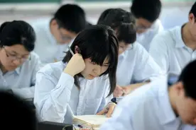 为何老师常说：“高一是学生，高三是考生？”家长要明白其中道理图片