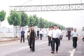 推进项目建设 正阳县领导到产业集聚区进行实地观摩图片