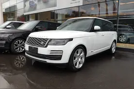 路虎揽胜 3.0 V6 传世加长版 富士白/黑檀木图片