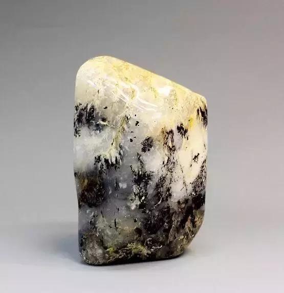 天然黄焦胶花水晶 2026年黄胶花水晶是什么