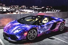 一夜暴富后年轻人开着兰博基尼当滴滴司机！有钱人的快乐真不敢想图片