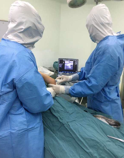 大奥特曼大战小怪兽（父子玩奥特曼大战小怪兽）