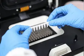 俄罗斯一女子体内发现18种新冠变异病毒图片