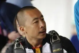 什么是翼装飞行？到底有多危险？中国翼装飞行第一人给你解答图片