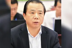 海南农垦集团原董事长杨思涛被公诉，收受贿赂超3亿元视频封面