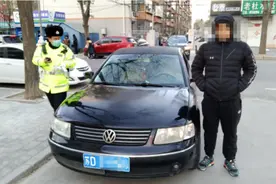 报废车肆意违法 交警提前蹲守终将其“人车俱获”图片