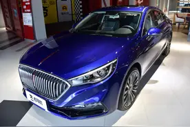 合资同款底盘空间还更大，降价之后省油又实惠，带你看红旗H5图片