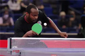 个性又有趣，世乒赛历史上首次出现彩色球拍图片