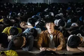 《阳光普照》：希望你能得到阳光照耀，也有阴影可以躲藏图片