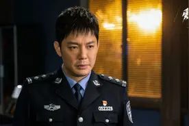 黄景瑜新剧男配，因《特种兵》走红，与原配离异后娶了TVB花旦图片