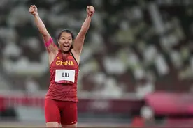 女子标枪首次夺金！山东姑娘刘诗颖为中国代表团赢得第36金，“一掷定金”开启中国田赛金库大门图片