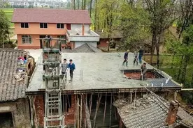 农村自建房刚浇筑完现浇顶就下雨怎么办？该采取啥措施？看完就懂图片