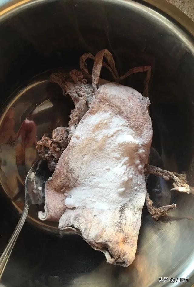 干鱼泡的正确泡发方法 2026年干鱼泡的正确泡发方法和制作吃法