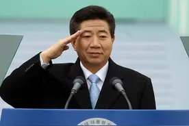 被财阀控制的韩国过得有多惨？卢武铉做了什么被逼自杀？最详解析图片