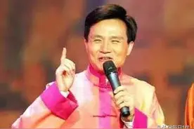 相声《长寿村》，李伟健刘伟趣说长寿秘方，逗乐全场观众图片
