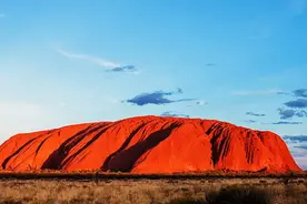 澳洲北领地 乌鲁鲁Uluru：「世界之心」即将永久关闭图片