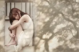 陪着一个男孩子长大是什么感觉？网友：感觉青春喂了狗图片