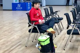 孙颖莎撞上来年潮流，王曼昱秒变睡美人，陈梦“空气”训练显可爱图片