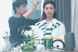 李小萌怀二胎忙工作，挺着大肚子走路缓慢，小脸圆润像馒头图片