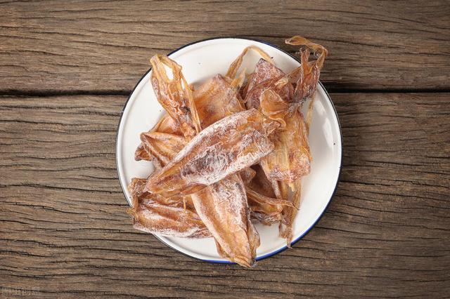 干鱿鱼怎样泡发好吃 2026年干鱿鱼怎样泡发好吃窍门