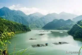 龙岩境内最大的河流为汀江图片