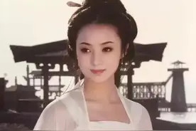 “人间水灵”蒋勤勤的灿烂情史，和她身后的4个男人图片