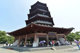 西湖十景之首“雷峰夕照”，登塔可观看西湖全景——雷峰塔图片