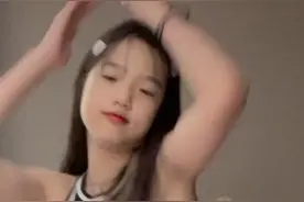 钟丽缇12岁女儿晒日常，穿露脐装热舞，笑容甜美明星范十足图片