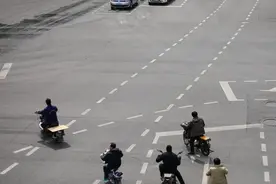 济南电动车还没挂牌的抓紧！7月交警将执勤检查，引导挂牌！图片