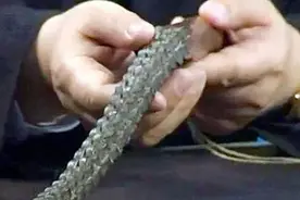 女子拿成吉思汗马鞭鉴宝，开口要价500万，专家：你站稳我再说价图片