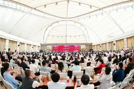 文化赋能，产业联动 2020中国职业装产业大会暨中国职业装产业创新发展论坛在河南长垣举行图片