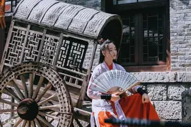 小说：她被前男友绑架，又惊又怕，她要逃出来！图片