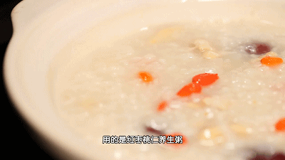 大米粥怎么煮才又滑又粘稠？这招绝了！平时30分钟，10分钟就搞定