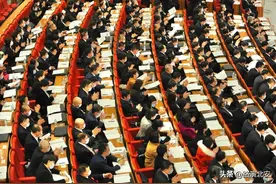 【聚焦两会】掌声在此处响起｜“我们充满必胜信心！”图片