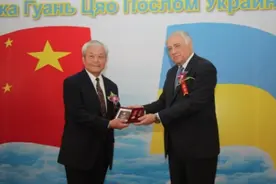 200名乌克兰专家定居中国，国家给予优厚待遇，专门研制新技术图片