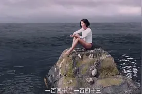 赵奕欢新片《巨鲨》：剧情山寨、特效低劣，狂秀身材却暴露肚腩图片