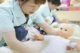 「子午线」月嫂抛扔新生儿 网友反抨击孩子父母秀智商下限图片