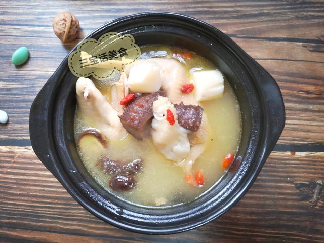 花胶海参鸡汤功效 2026年花胶海参鸡汤功效与禁忌