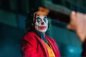 此小丑非彼小丑，华纳希望邀请金·凯瑞加盟，饰演年迈的小丑图片